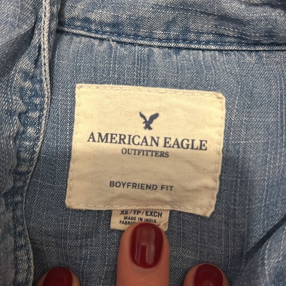 American Eagle boyfriend fit button down - Picture 2 of 2